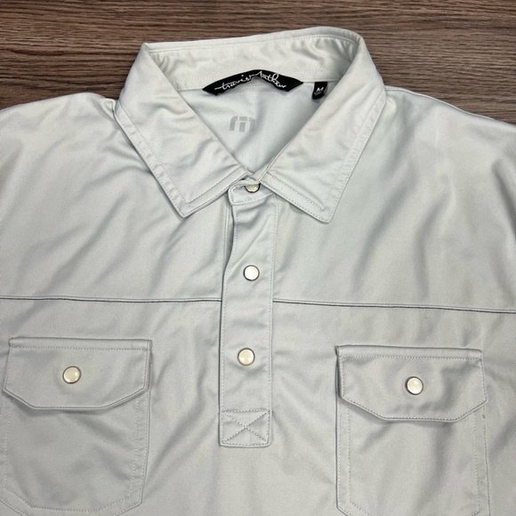 Travis Mathew Light Grey Pearl Button Polo Shirt M - Picture 2 of 5